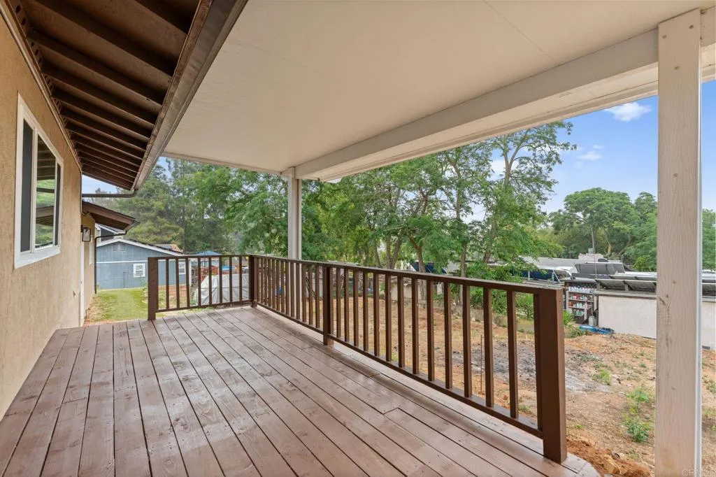 https://cdn.realtyfeed.com/cdn/127/306718733/c8eec2fb741e0443620575501182e980.webp