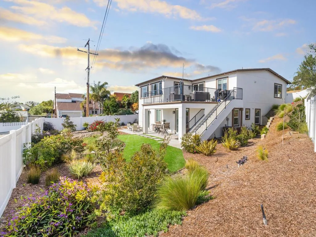 https://cdn.realtyfeed.com/cdn/127/306718749/ac77e0125e3e157672d2a76b9f4706cf.webp