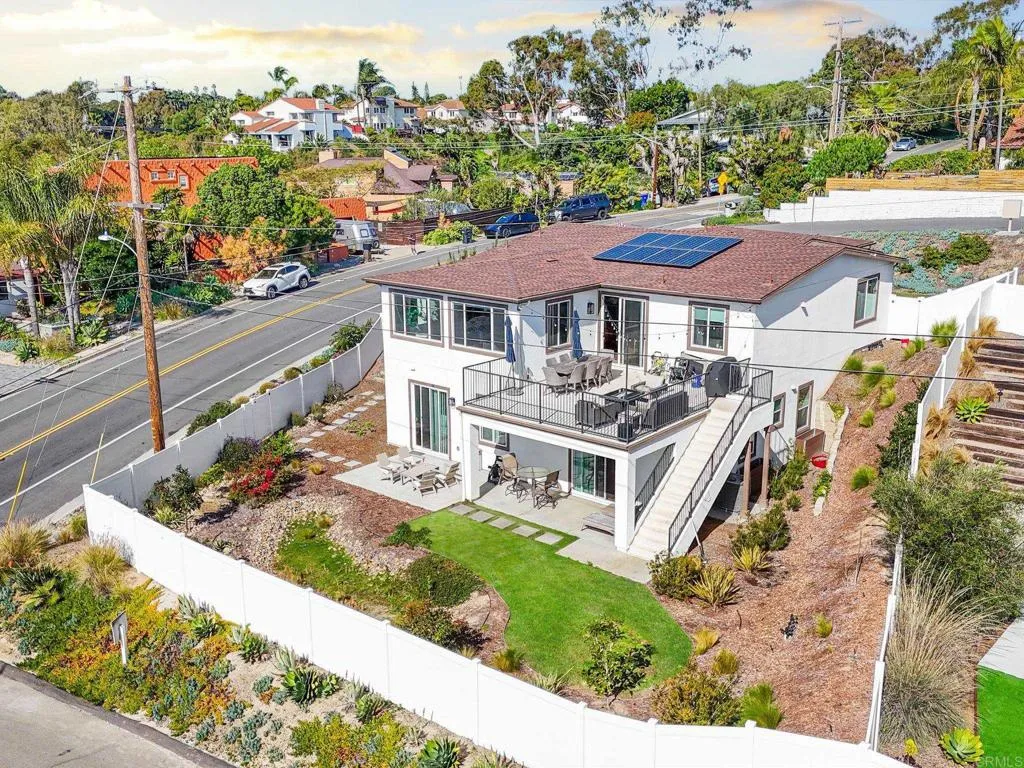 https://cdn.realtyfeed.com/cdn/127/306718749/d214359869de78ffb803615585c674ad.webp