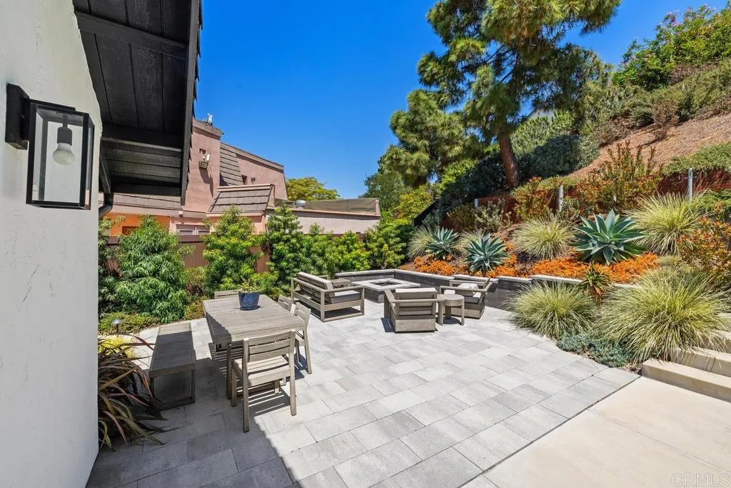 https://cdn.realtyfeed.com/cdn/127/306718805/08ce25171dccb49df40be0de0edc2911.webp