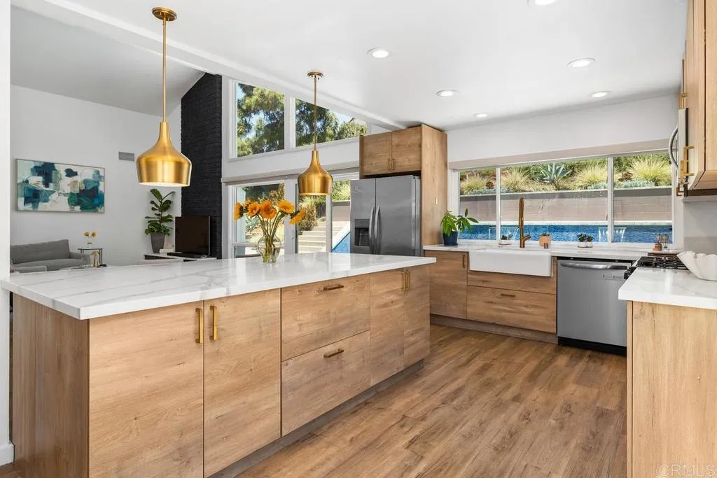https://cdn.realtyfeed.com/cdn/127/306718805/14686e2e658ba16bb3cef1992b2c4f37.webp