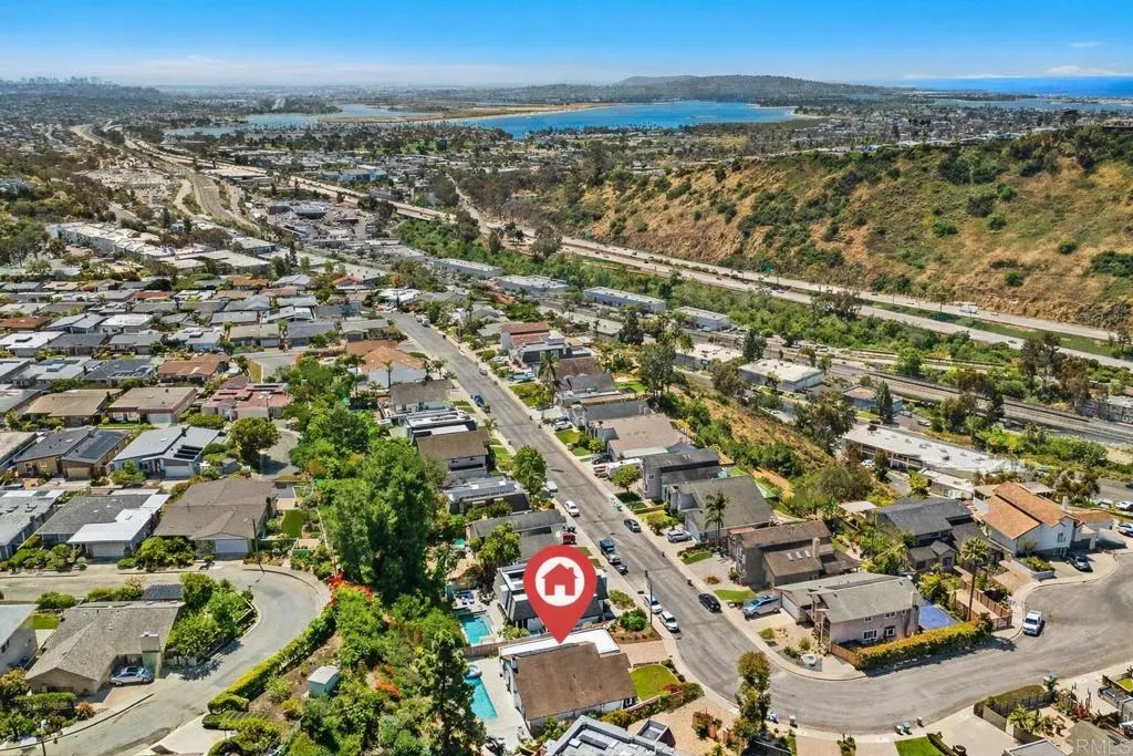 https://cdn.realtyfeed.com/cdn/127/306718805/4639922333f05e082f1635f2495e1bd5.webp