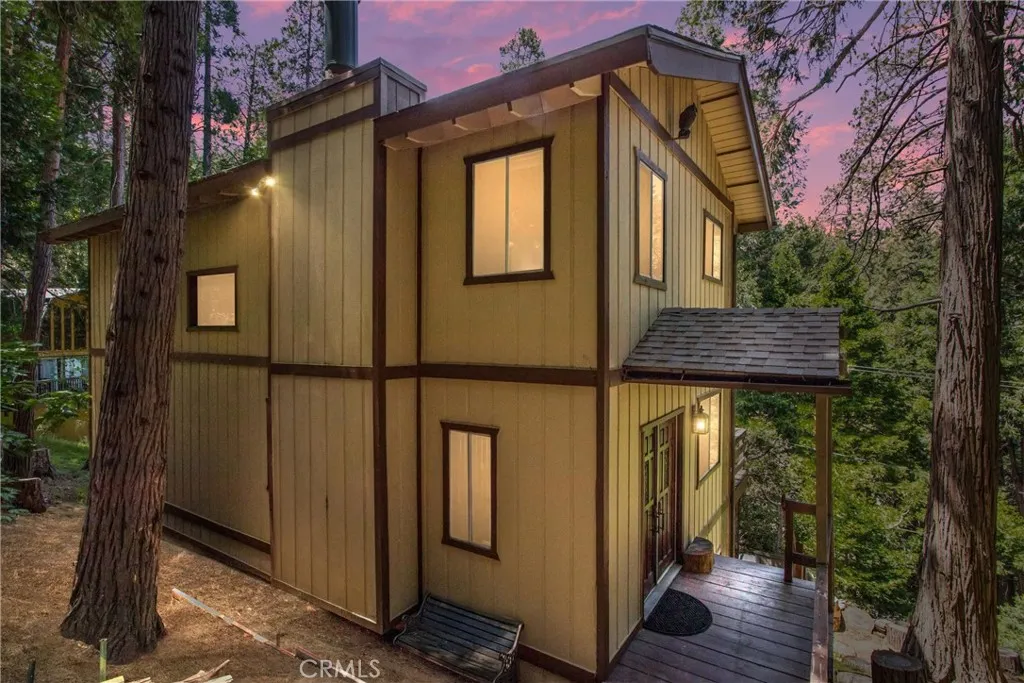 Crestline, CA 92325