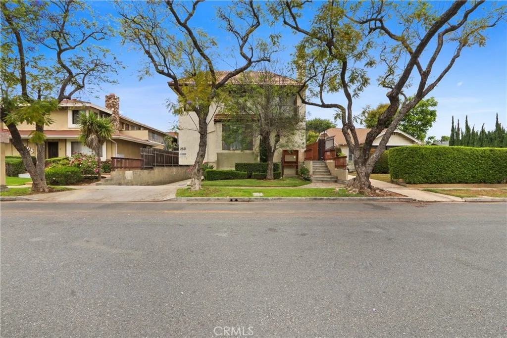 Alhambra, CA 91801