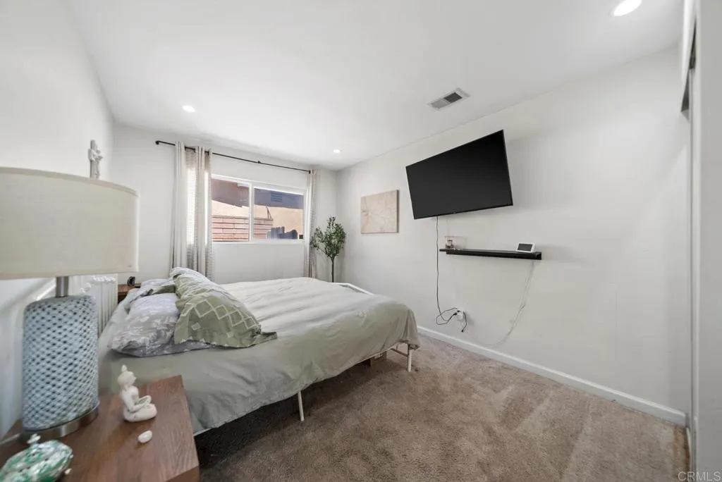 https://cdn.realtyfeed.com/cdn/127/306718897/0fc3457fbf3f599e0e0e6a8afaec2044.webp
