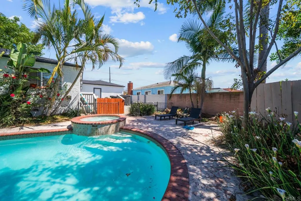 https://cdn.realtyfeed.com/cdn/127/306718897/b14360fa4e56c84d5eec2d317b90762c.webp