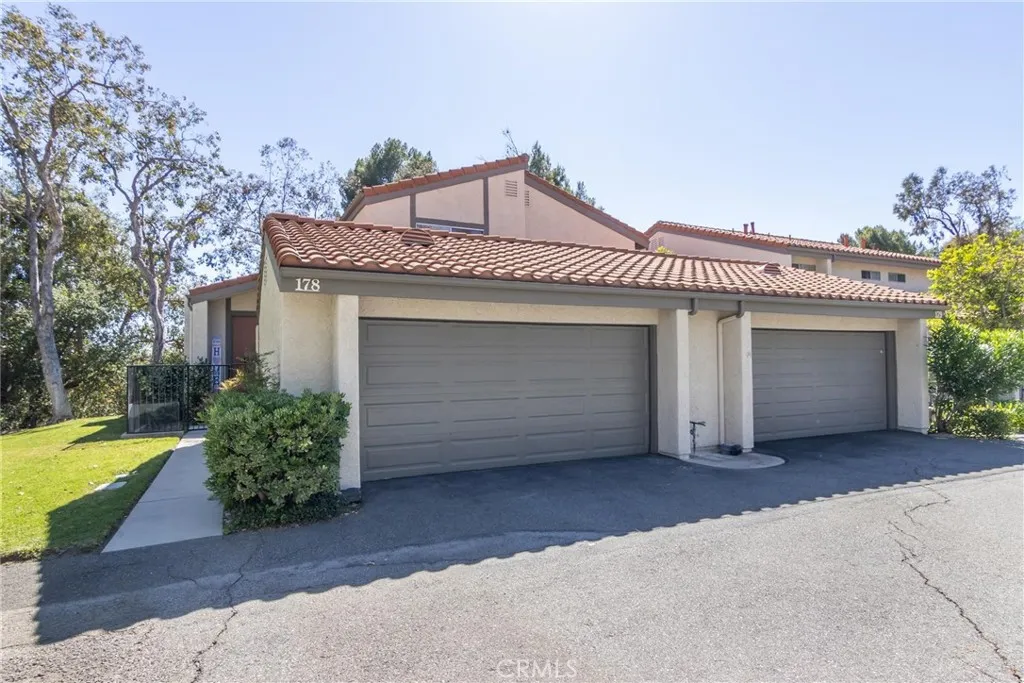 Porter Ranch, CA 91326