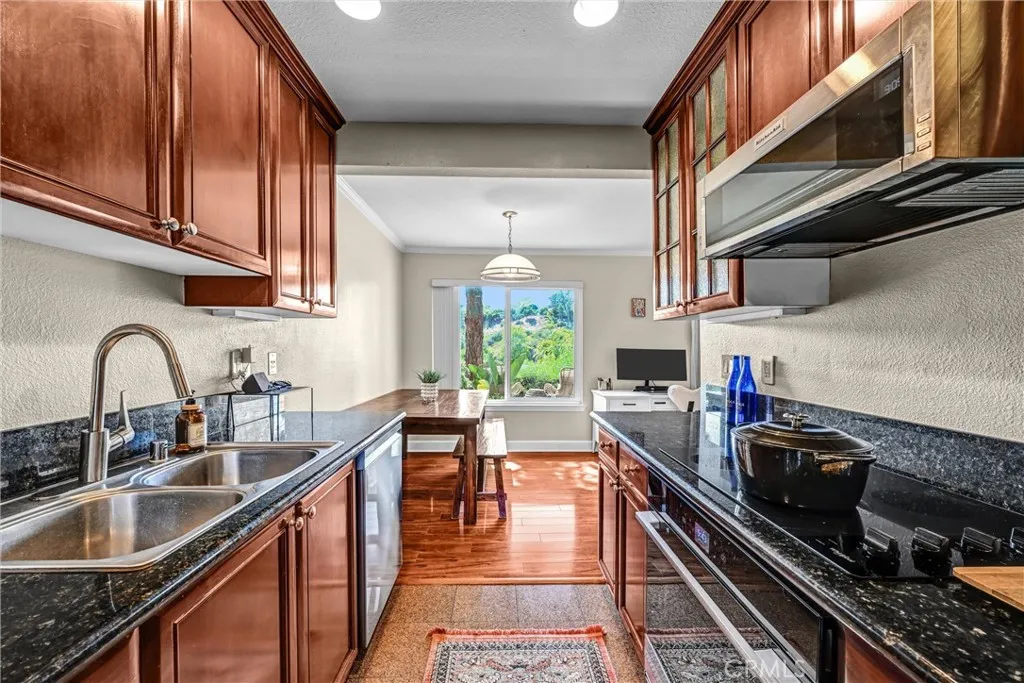 Photo #13: SW26101136 Listing: Photo #13