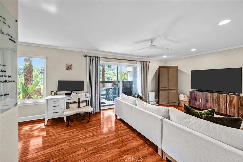 Photo #3: SW26101136 Listing: Photo #3