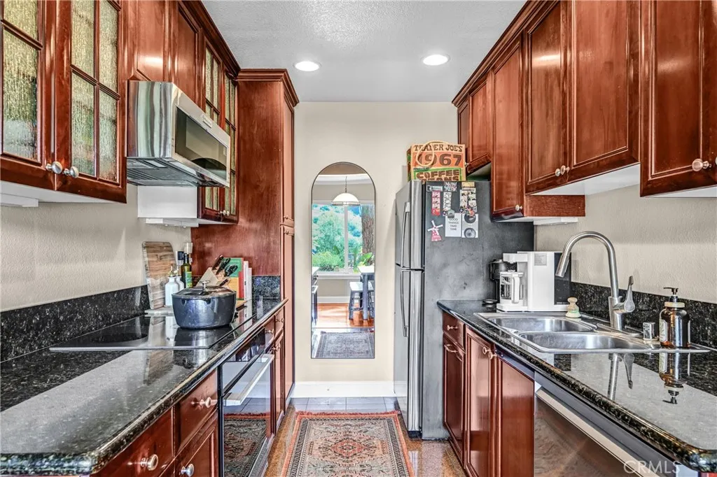 Photo #12: SW26101136 Listing: Photo #12