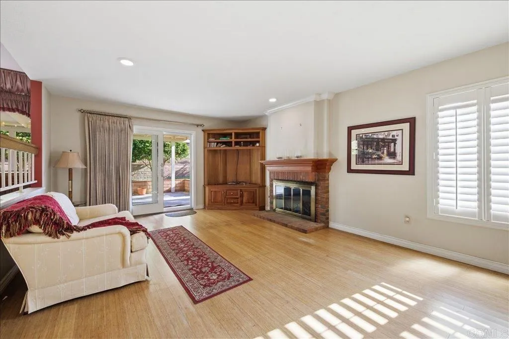 https://cdn.realtyfeed.com/cdn/127/306718965/0d511e4fc8dd5389e4bb8d98fa3ee983.webp