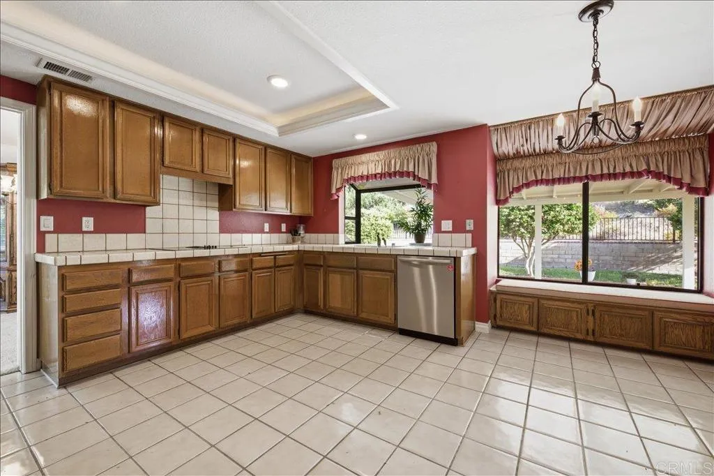 https://cdn.realtyfeed.com/cdn/127/306718965/8bac253b8a7e8ebaa922b29e040b448e.webp