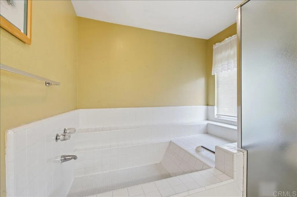 https://cdn.realtyfeed.com/cdn/127/306718965/a3ec6a95c98d5195ccd593a9945196a1.webp