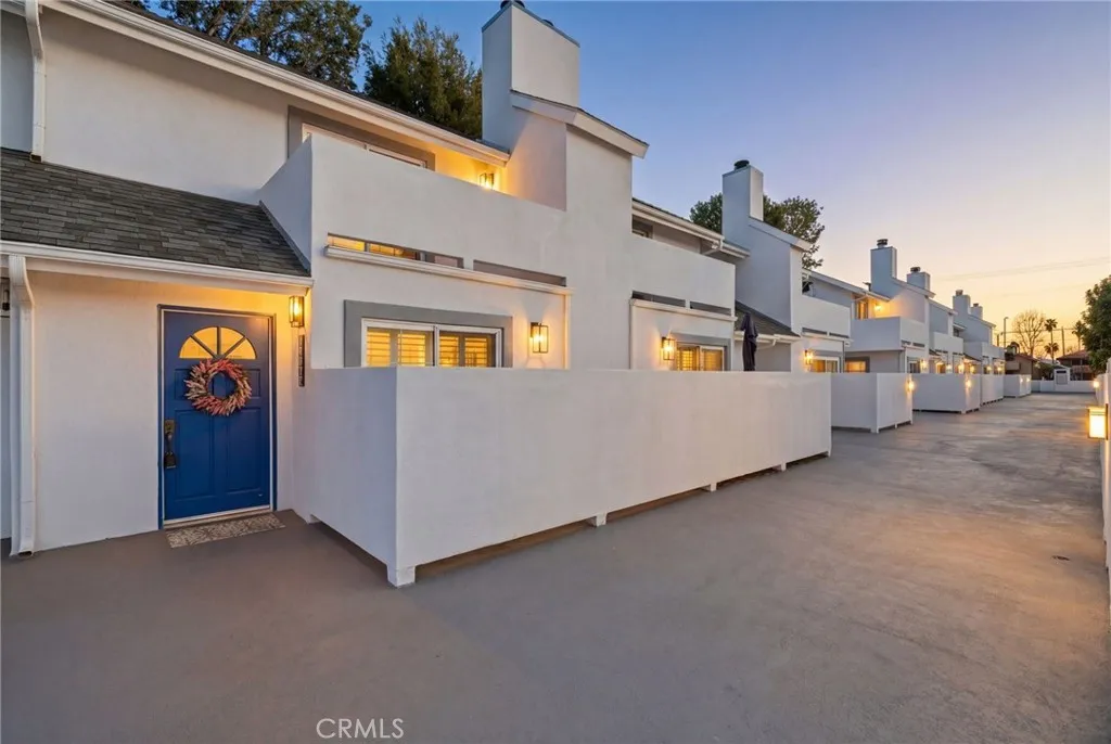 Lake Balboa, CA 91406