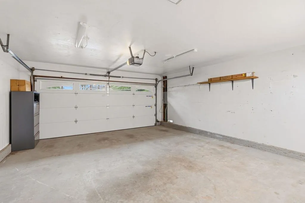 https://cdn.realtyfeed.com/cdn/127/306719027/9e5581f0850345278706fb30bec785e9.webp