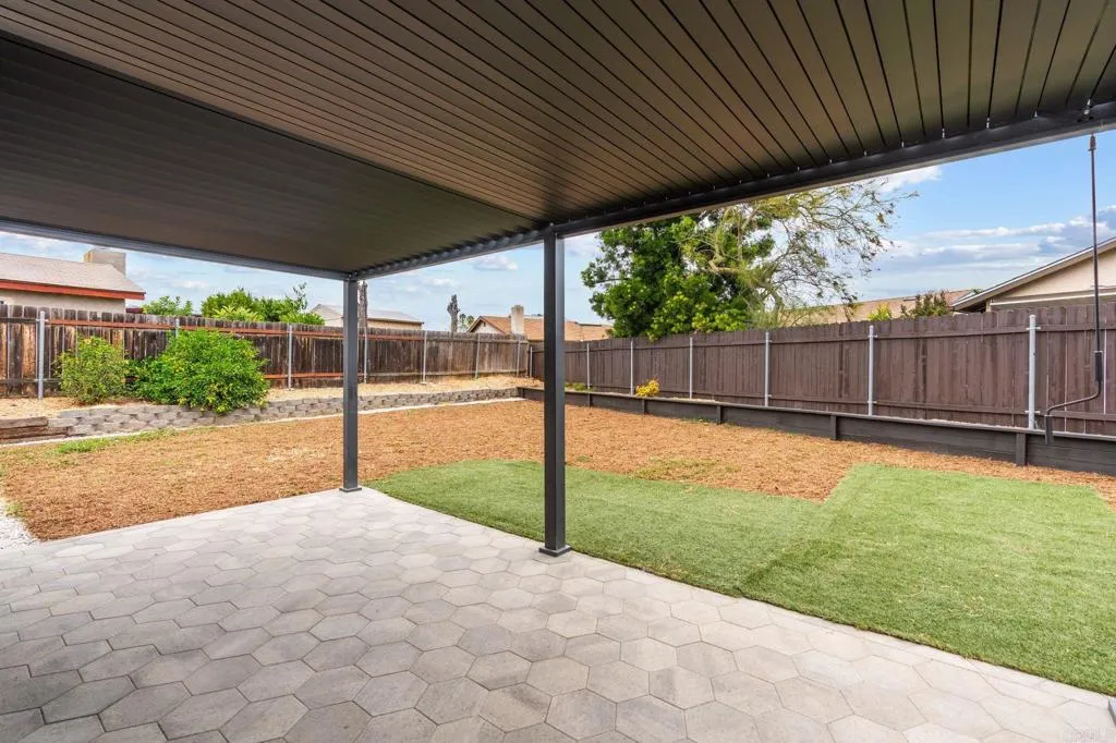 https://cdn.realtyfeed.com/cdn/127/306719027/ce96fc614414d3982c36abd8ce62e503.webp
