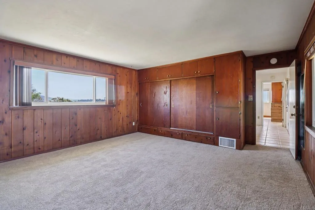 https://cdn.realtyfeed.com/cdn/127/306719047/9d891e719487ba4d66ebdb74d0664e10.webp