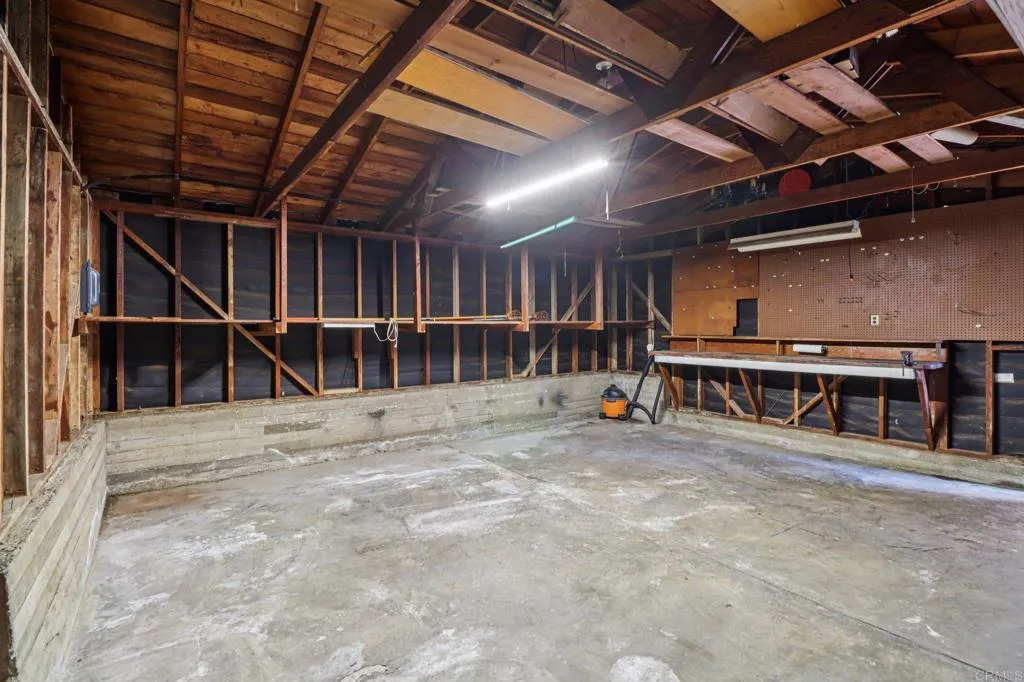 https://cdn.realtyfeed.com/cdn/127/306719047/ec6114a4e7f79102ad3a02c7834d5116.webp