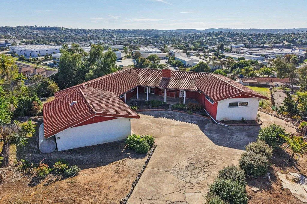 https://cdn.realtyfeed.com/cdn/127/306719047/f438da9fde9de5bb05a2c3522b0ef557.webp