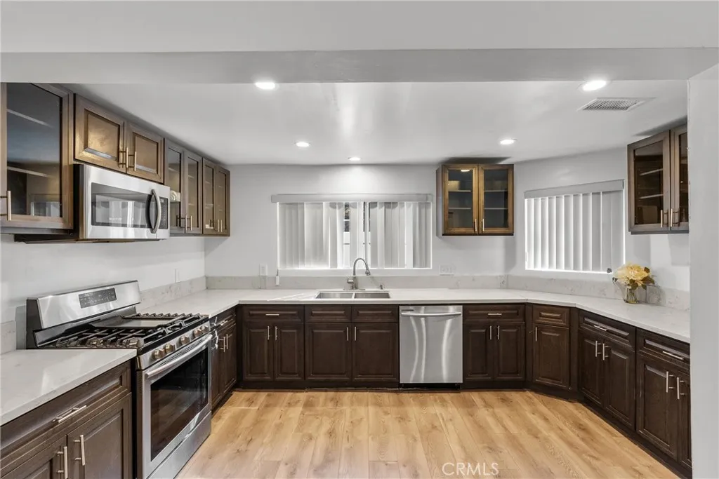 7057 Middlesbury Ridge Circle Unit 1/2, Woodland Hills, CA 91307 - Photo 2 of 6, Woodland Hills, CA