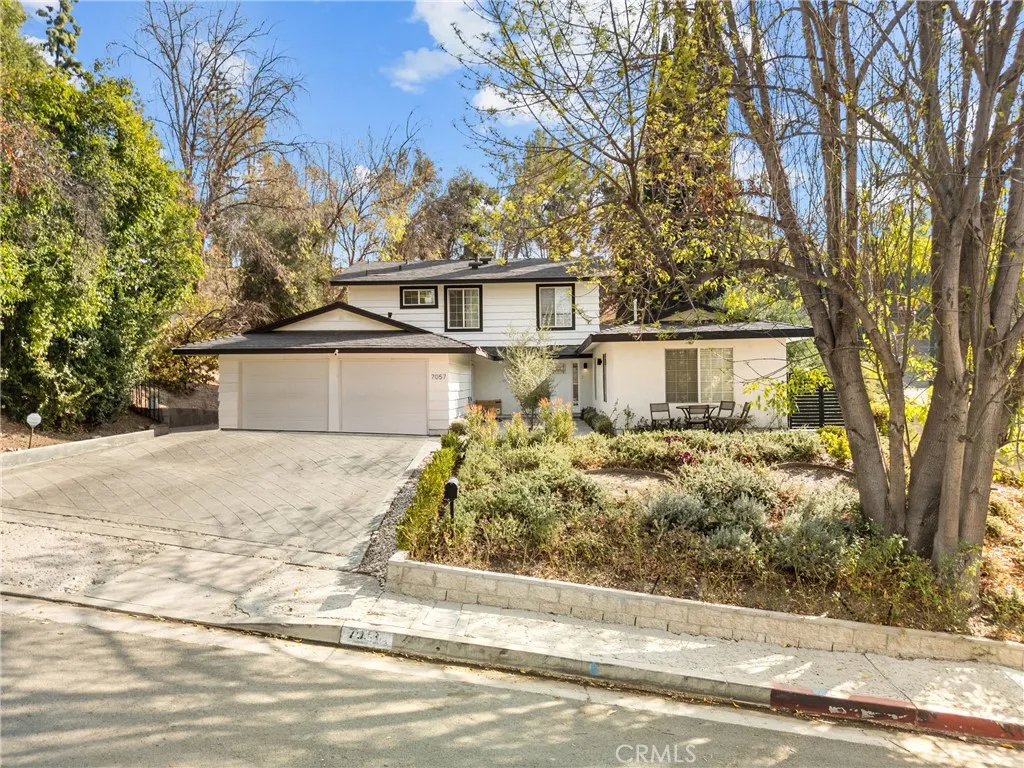 Woodland Hills, CA 91307