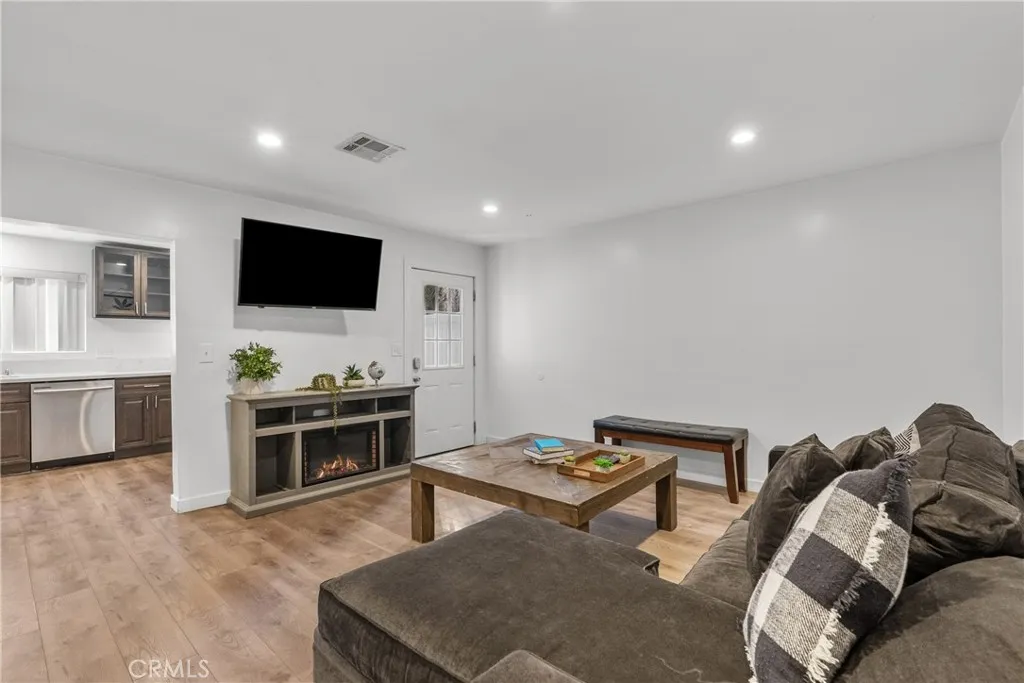 7057 Middlesbury Ridge Circle Unit 1/2, Woodland Hills, CA 91307 - Photo 5 of 6, Woodland Hills, CA