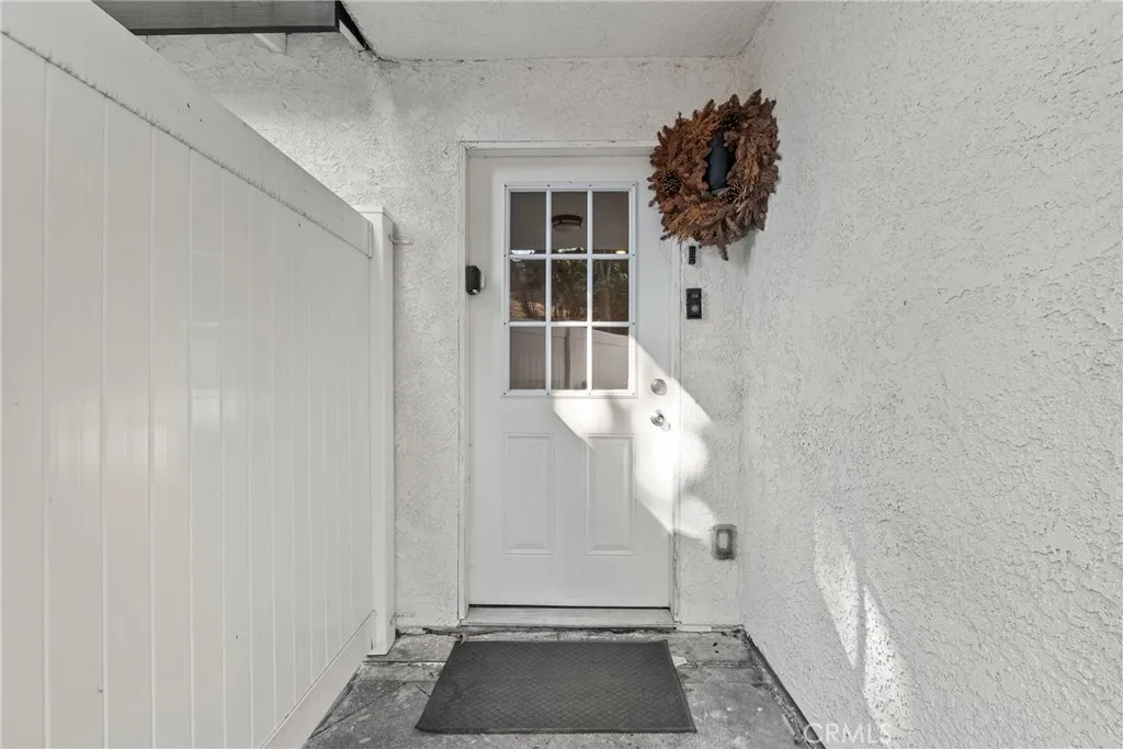 7057 Middlesbury Ridge Circle Unit 1/2, Woodland Hills, CA 91307 - Photo 4 of 6, Woodland Hills, CA