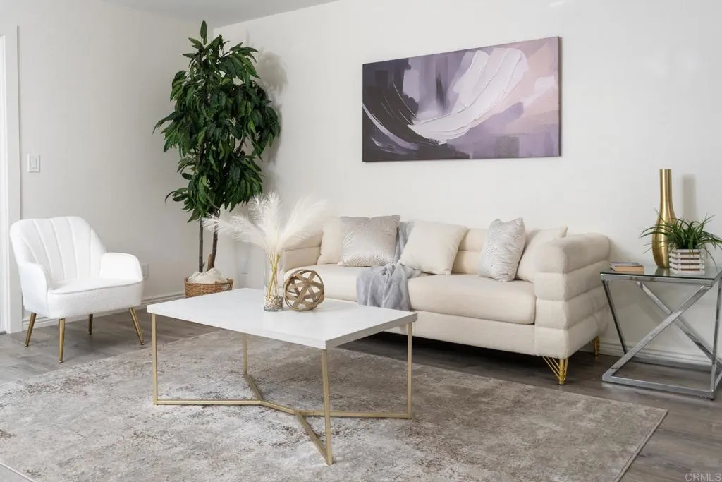 https://cdn.realtyfeed.com/cdn/127/306719082/1bb1ae352e181351d680acc5823916bc.webp
