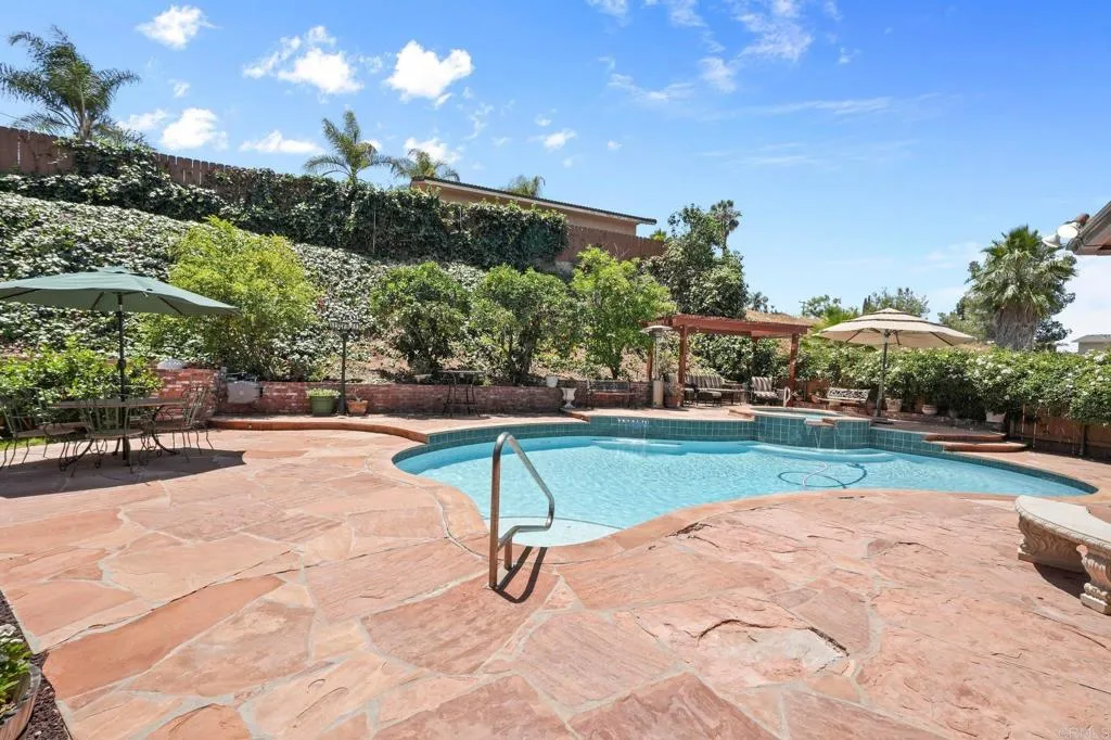 https://cdn.realtyfeed.com/cdn/127/306719083/549126b8fff45d7035e23f7dc3eabeee.webp