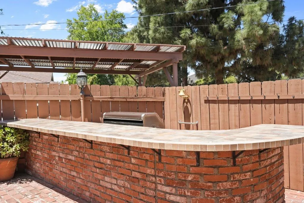https://cdn.realtyfeed.com/cdn/127/306719083/653b7f7f5f542dbd798b519e90d9ea24.webp