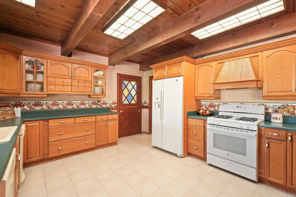 https://cdn.realtyfeed.com/cdn/127/306719083/7bdd5385812376ddd5c3b5ab054e97b5.webp