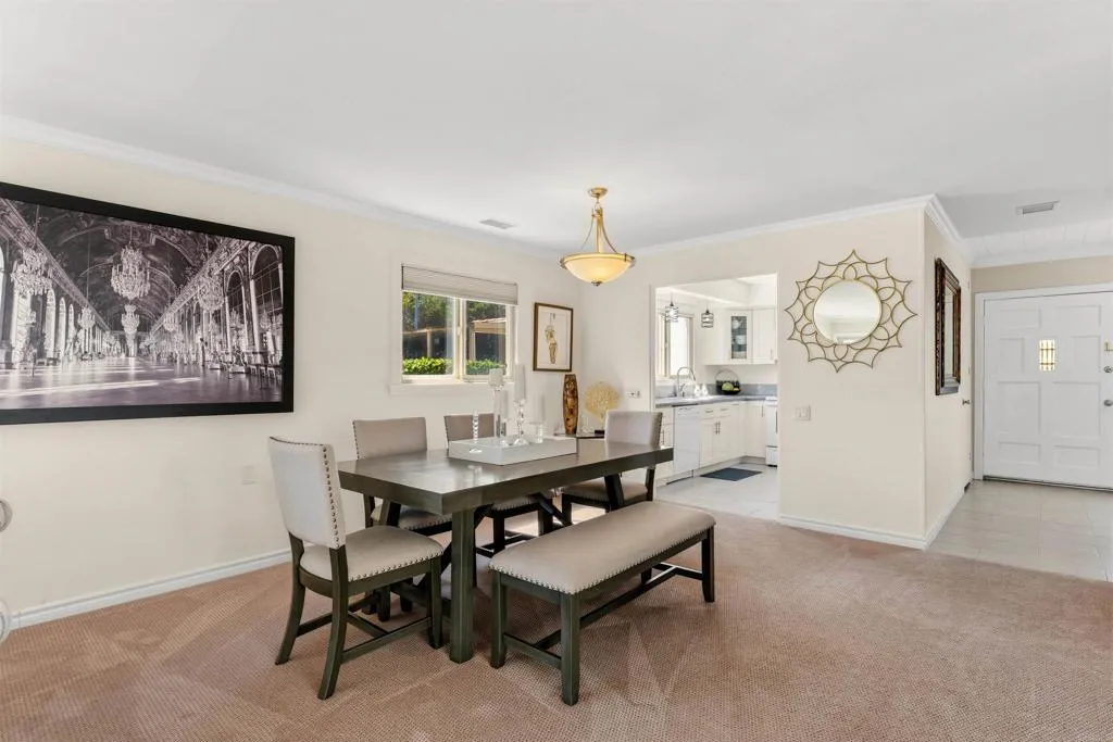 https://cdn.realtyfeed.com/cdn/127/306719090/21e7104aae19ba6c8342f8a120511d98.webp