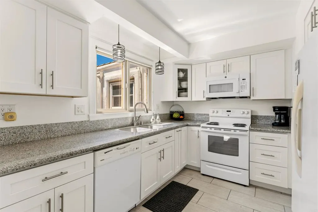 https://cdn.realtyfeed.com/cdn/127/306719090/55ff0bd80f4834591b1b4f81b87a7860.webp