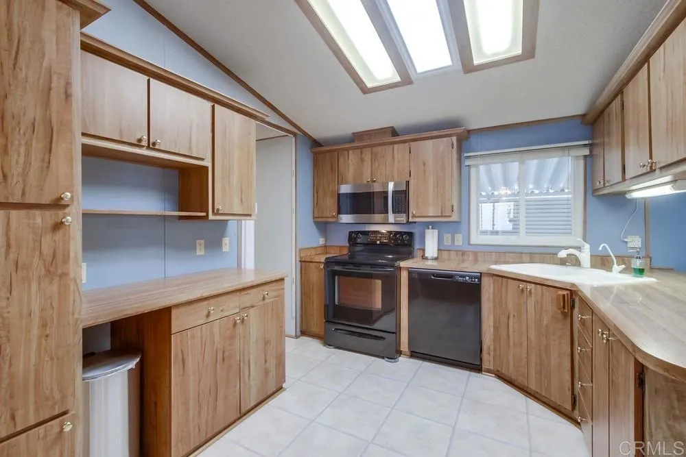 https://cdn.realtyfeed.com/cdn/127/306719111/3f1d2959e4e86407fac04036397816b6.webp