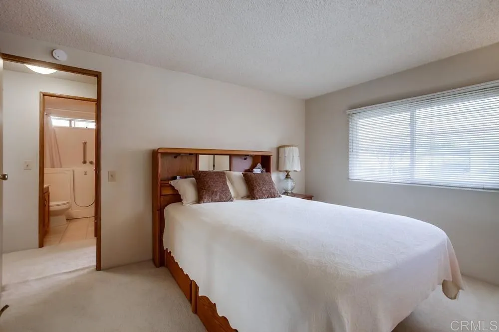 https://cdn.realtyfeed.com/cdn/127/306719111/c546c72e429fc3e05eb12eba3dc246ed.webp