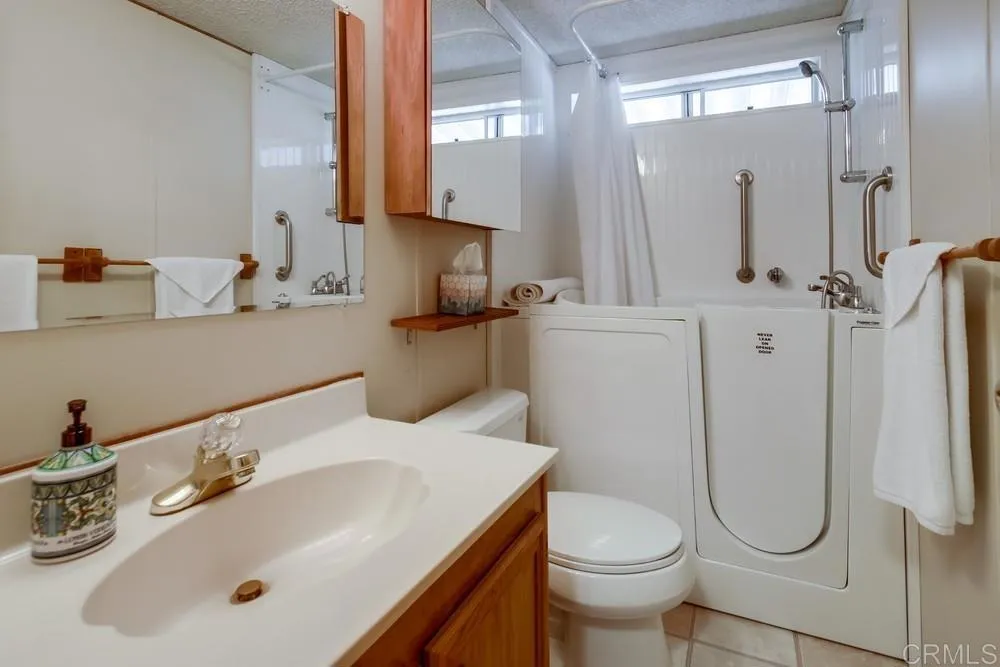 https://cdn.realtyfeed.com/cdn/127/306719111/f3e6cea88e8aa0c25808177ff9b26601.webp