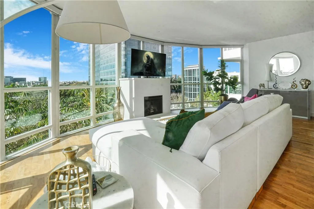 3141 Michelson Unit 508