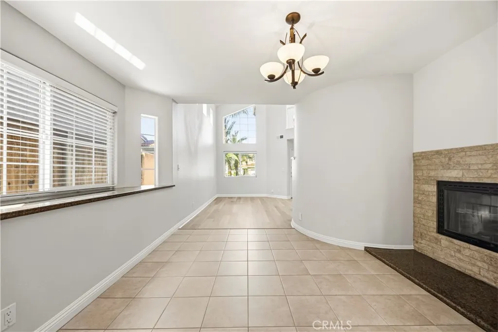 https://cdn.realtyfeed.com/cdn/127/306719191/c4688d8a7db6fcd1a19603d95e4048fa.webp