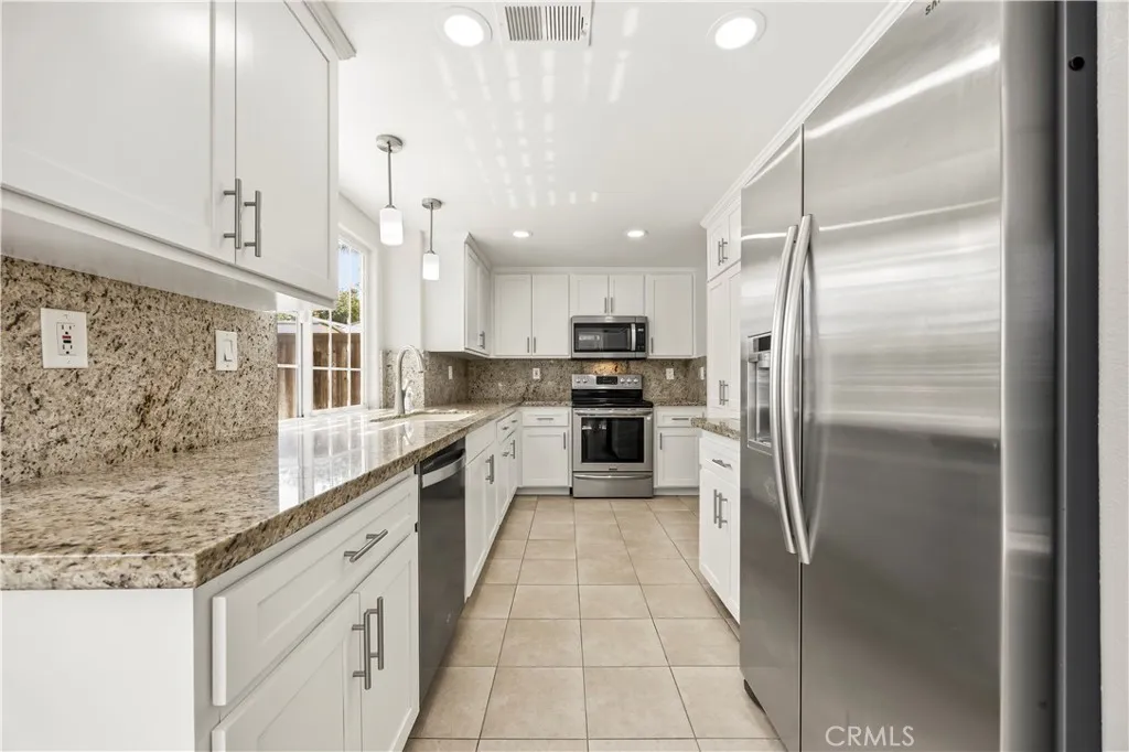 https://cdn.realtyfeed.com/cdn/127/306719191/eaf9612a56aead3851141b5e0817bd41.webp