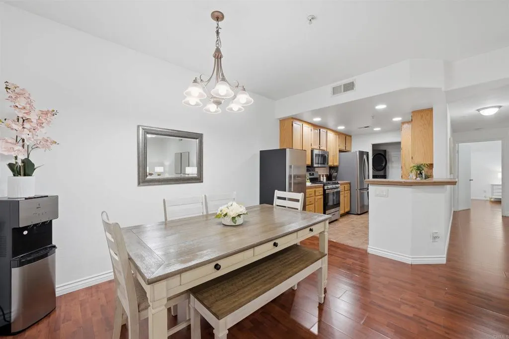 https://cdn.realtyfeed.com/cdn/127/306719196/72086304e9034021837ed9fef4c0f45f.webp