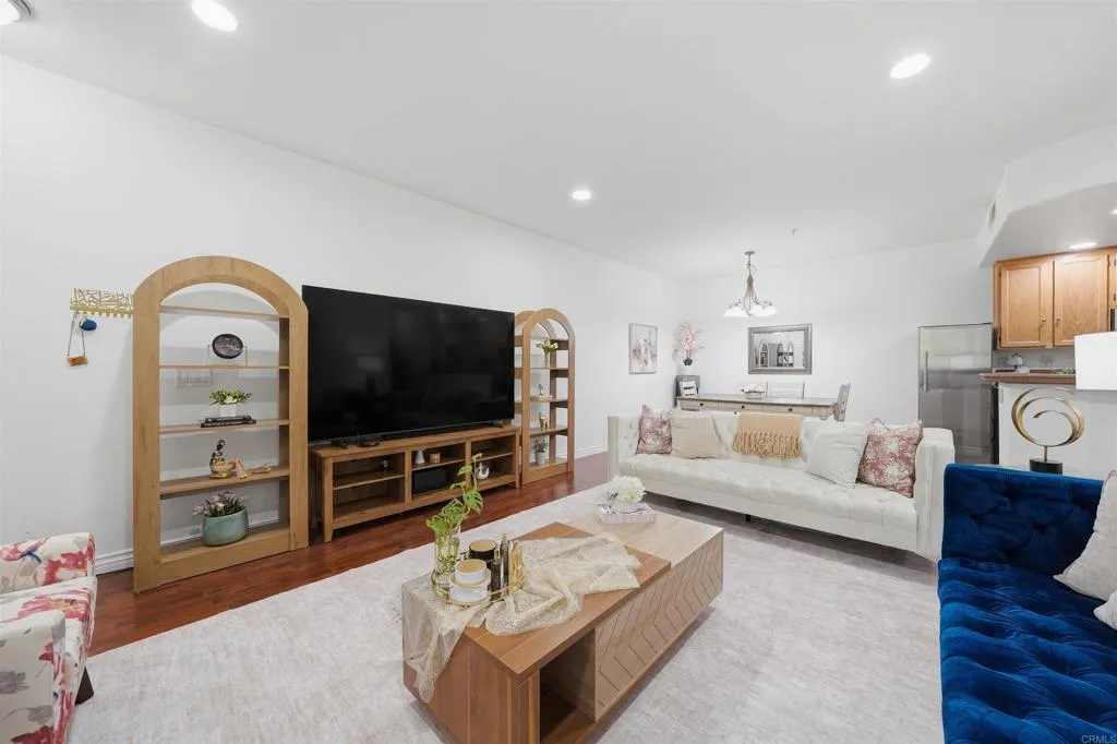 https://cdn.realtyfeed.com/cdn/127/306719196/a1a7a42ea176418482988d21673df725.webp