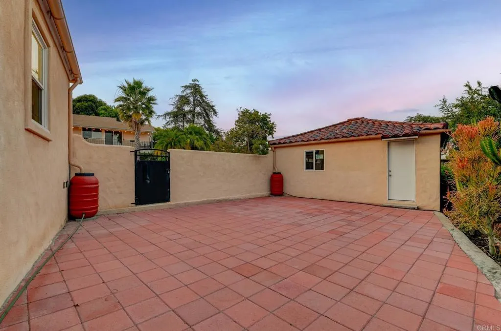 https://cdn.realtyfeed.com/cdn/127/306719200/525ccd56709d7ffde02603a6d3d507fa.webp