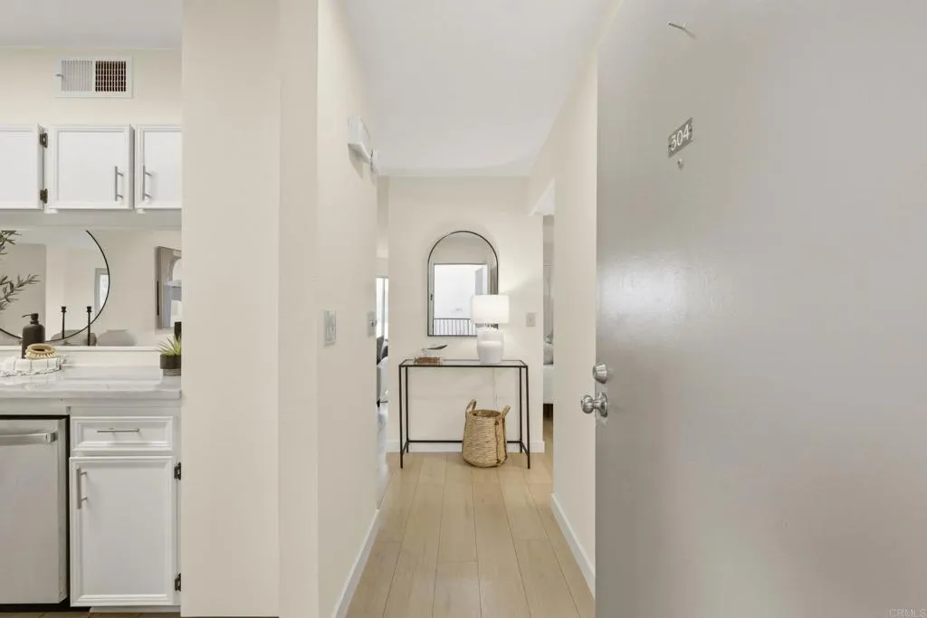 https://cdn.realtyfeed.com/cdn/127/306719208/ee792a474fbd6861b385def0a28867fc.webp