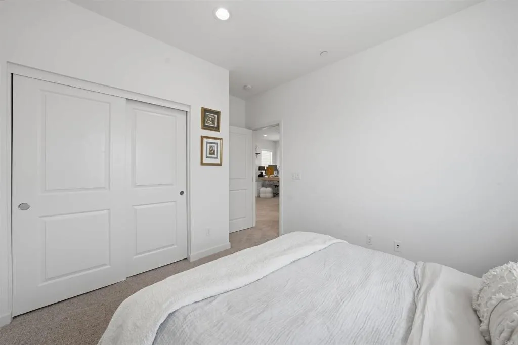 https://cdn.realtyfeed.com/cdn/127/306719234/69cb37f5216d03f76777062f48530aa0.webp