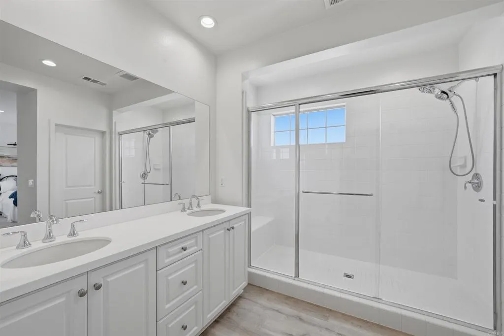 https://cdn.realtyfeed.com/cdn/127/306719234/81ef233dc0e94f4edafb31dc102ae5b2.webp