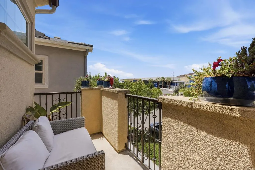 https://cdn.realtyfeed.com/cdn/127/306719234/9bbb8465f15e3e75410c25f188de1cdf.webp
