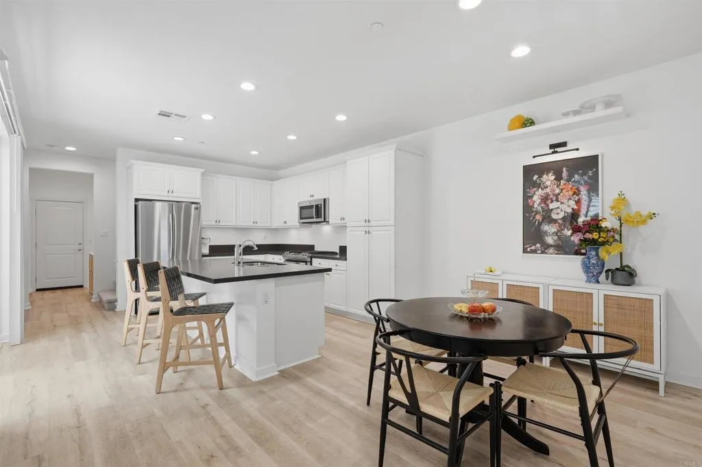 https://cdn.realtyfeed.com/cdn/127/306719234/cdb37485aa36322ca0362ac117e69110.webp
