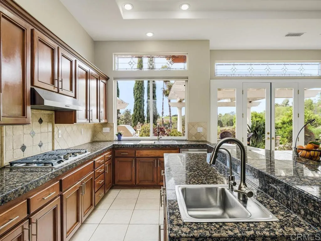 https://cdn.realtyfeed.com/cdn/127/306719237/0442268b9c8e40d248d7a0148da3cba5.webp
