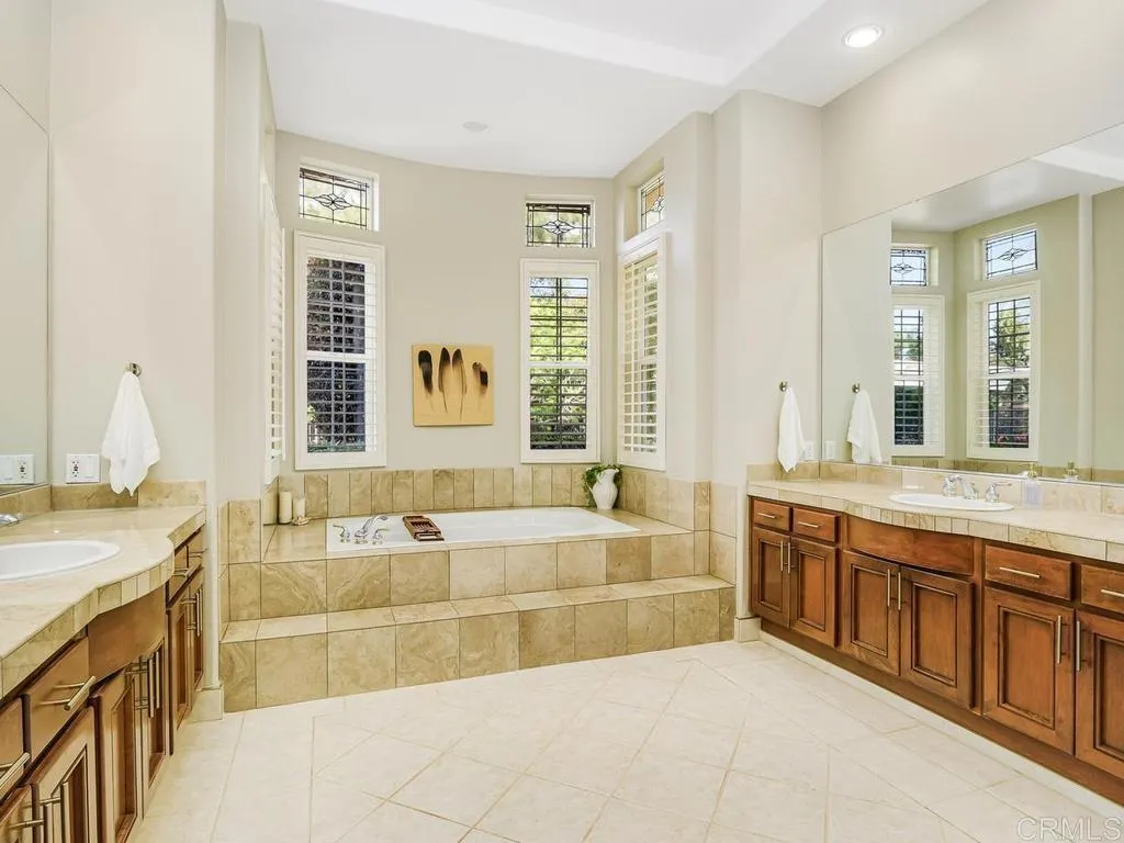 https://cdn.realtyfeed.com/cdn/127/306719237/5022e35e08f2b5ed70752998efb02df4.webp