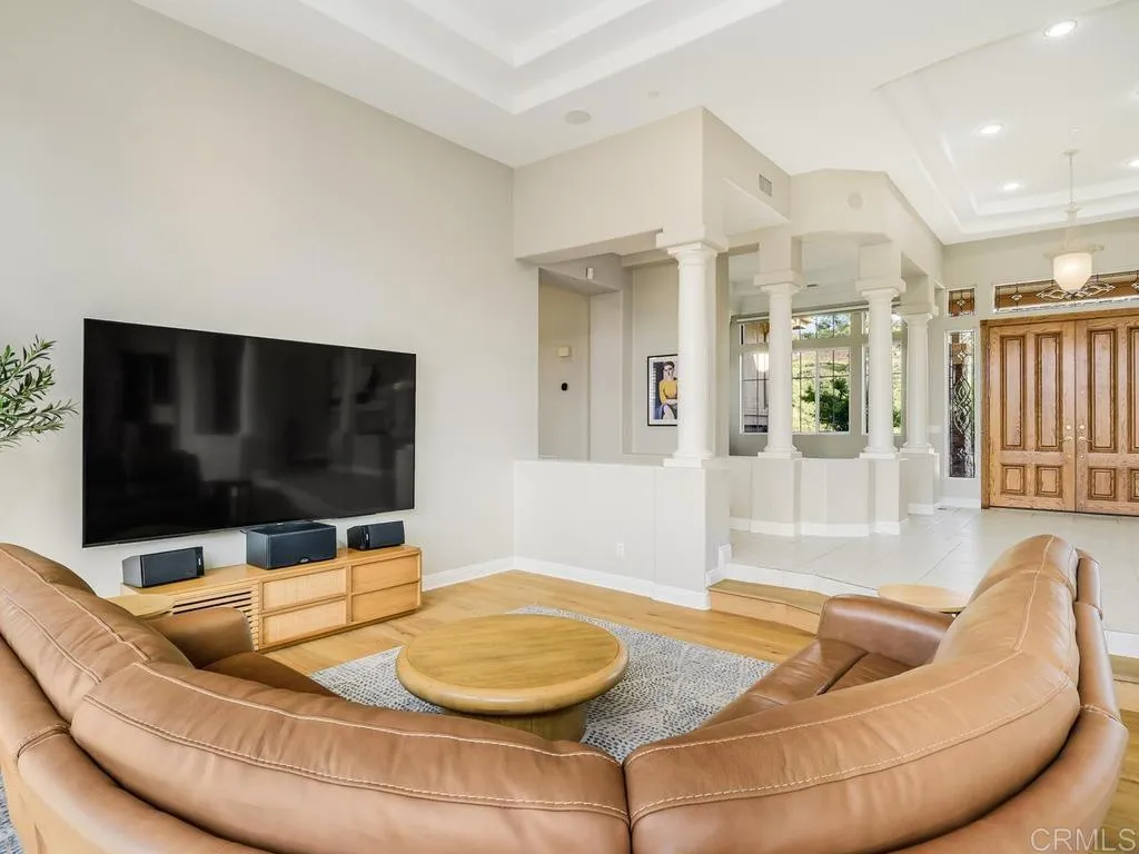 https://cdn.realtyfeed.com/cdn/127/306719237/c09ede8dd86ecb47a186d3af7ebe63dd.webp